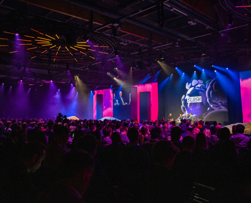 Slush 2019 stage, lights, hundreds of people