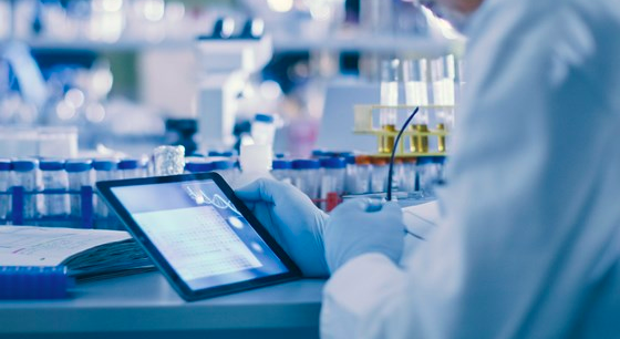 Scientist working in a laboratory